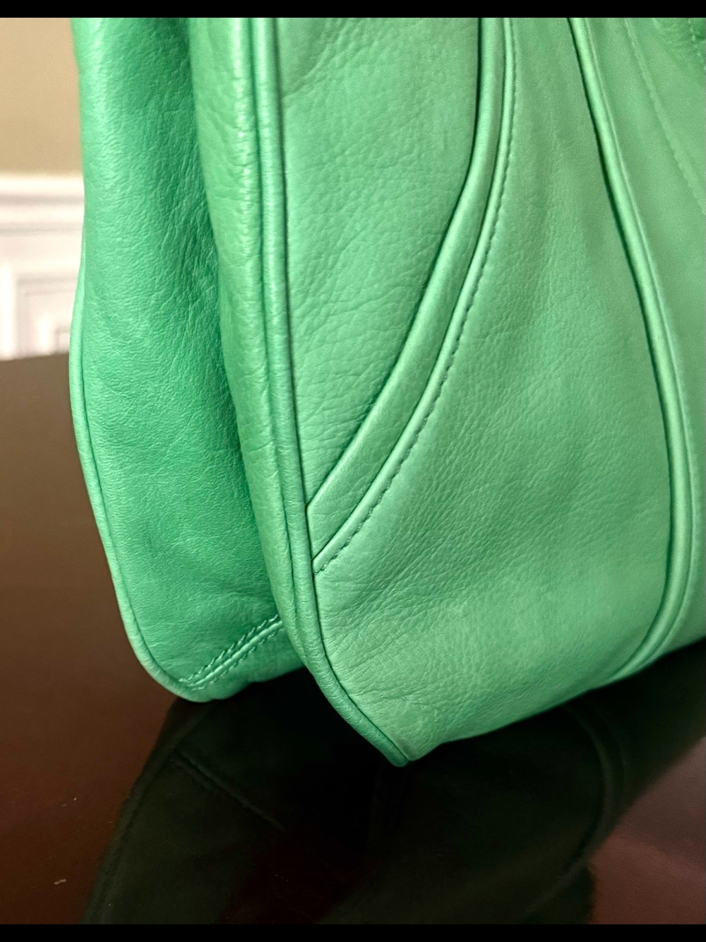 B. Makowsky Florence Shopper Green Shoulder Bag with Gold Hardware - Picture 3 of 7